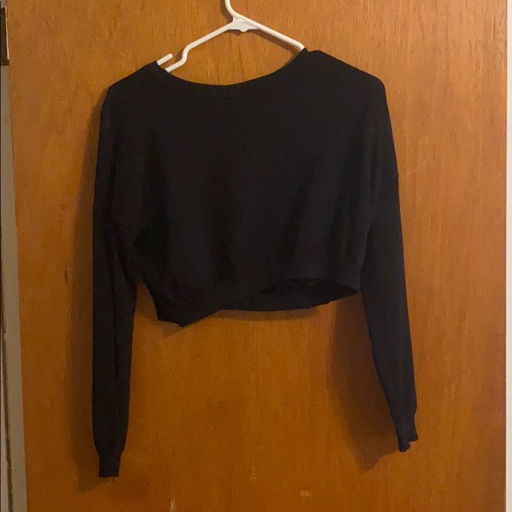 Long sleeve crop top